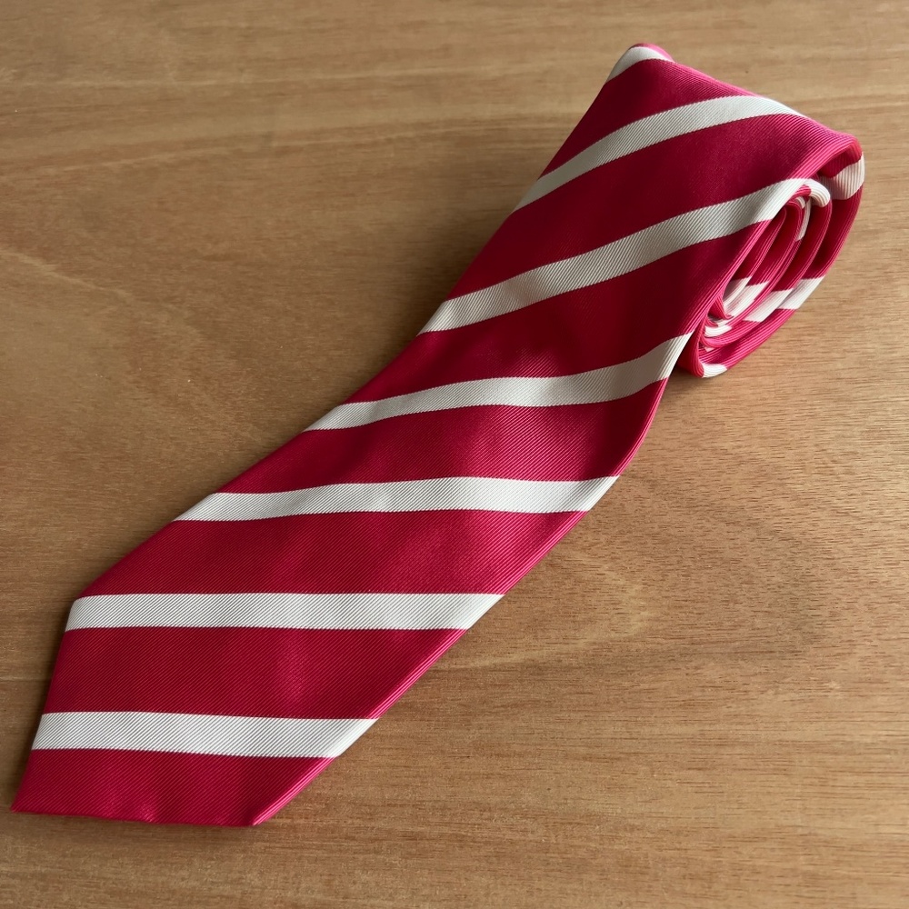 Charles Tyrwhitt Seven Fold striped silk tie 60" L 4" W pink white *flaw*